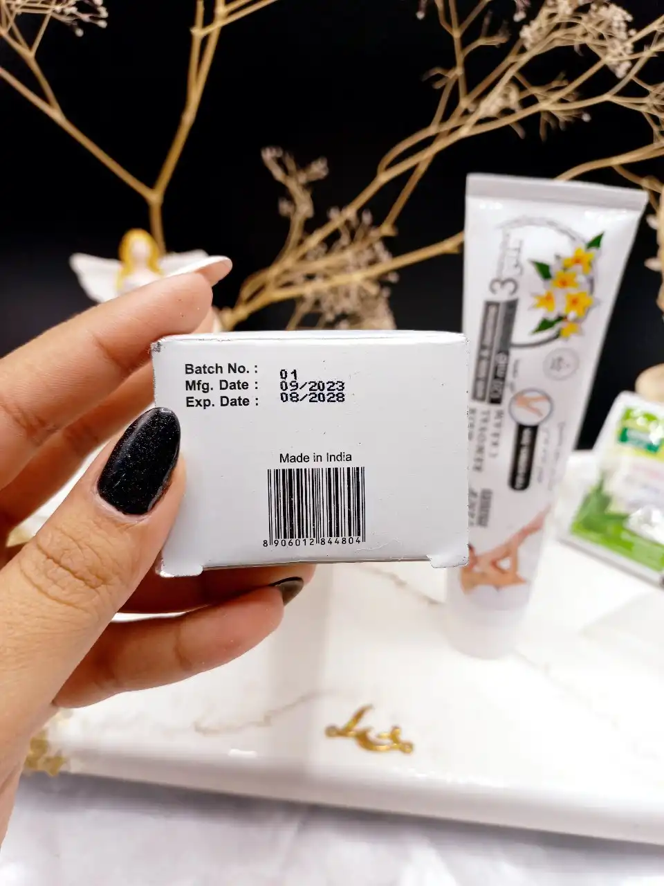 کرم موبر اورجینال دائمی عصاره بابونه کد 4804