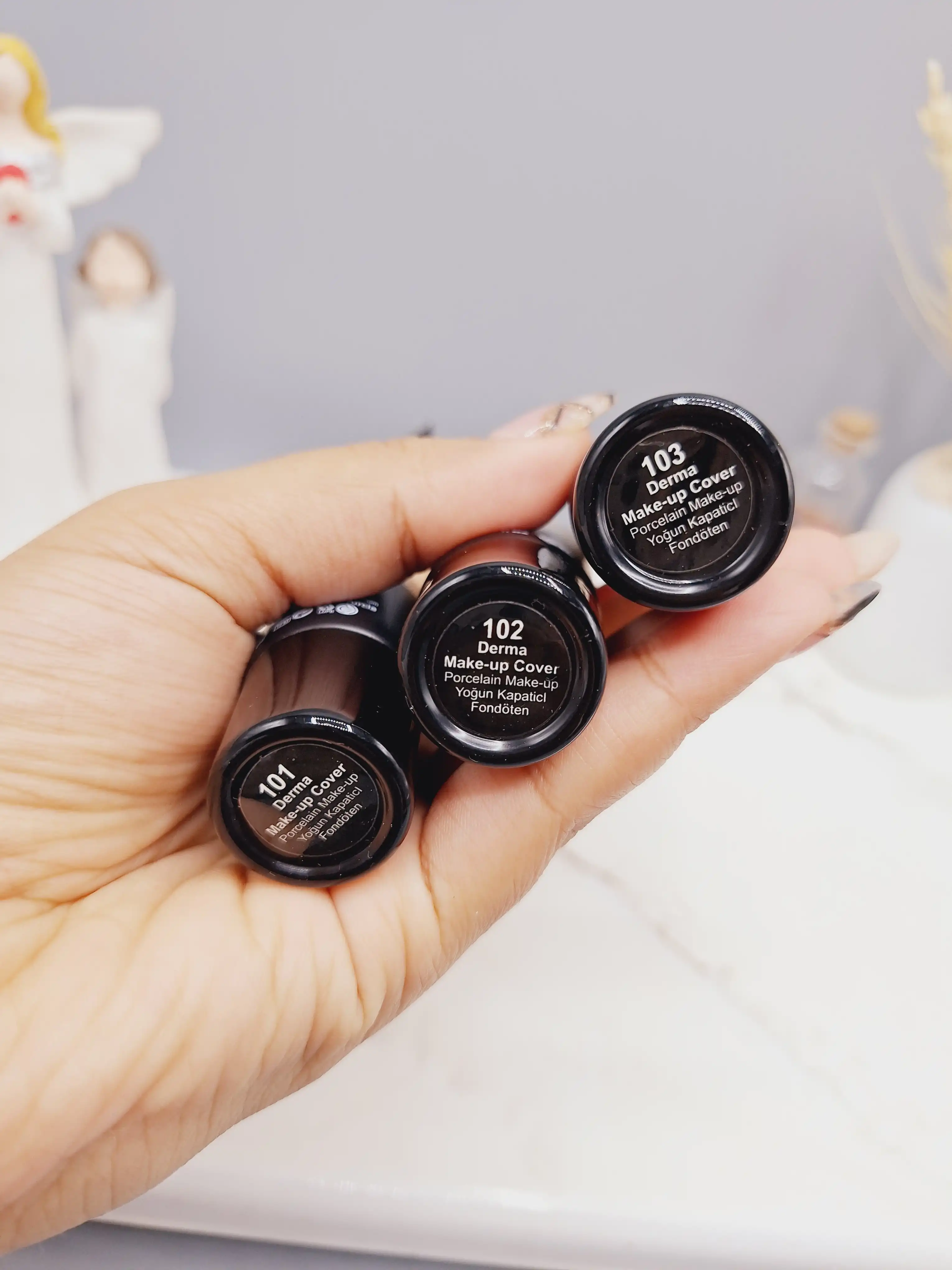 کرم پودر مات 24 ساعته گابرینی حجم 40 میل تیوپی اصل کد 8537