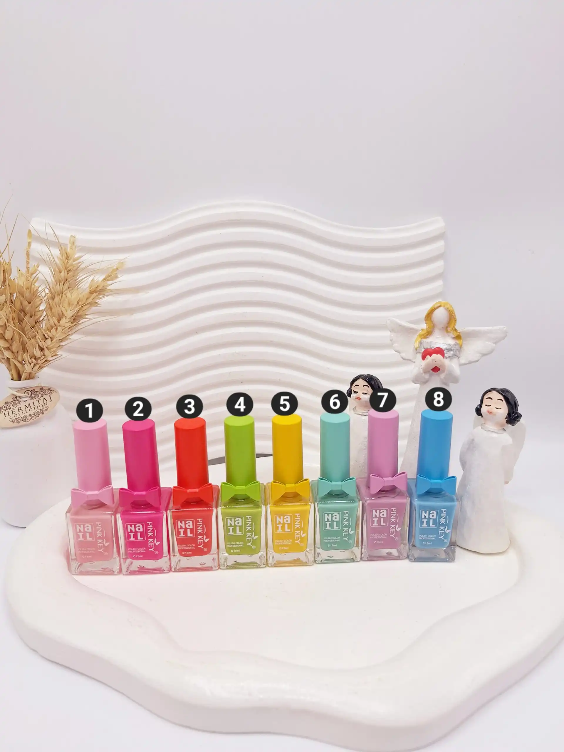 لاک ناخن طرح پاپیون پینک کی