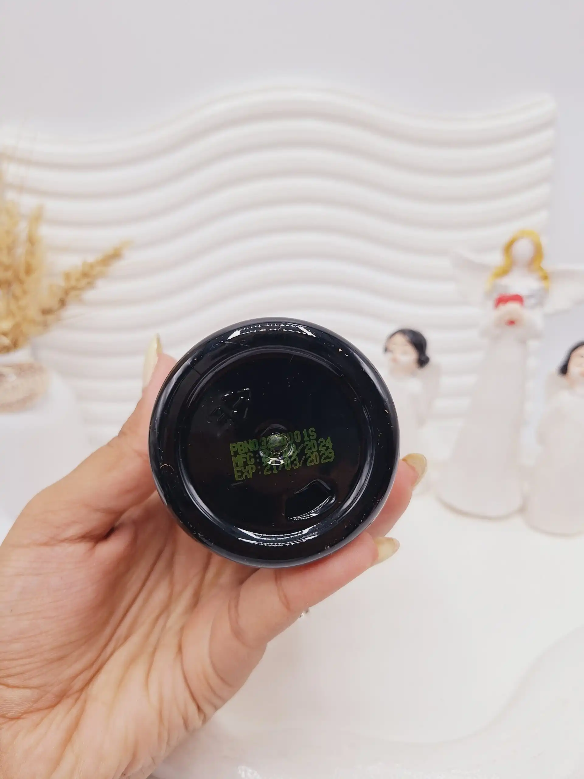 ژل مو حالت و براق کننده مو با عصاره خاویار برند max lady حجم 260 میل کد 1802