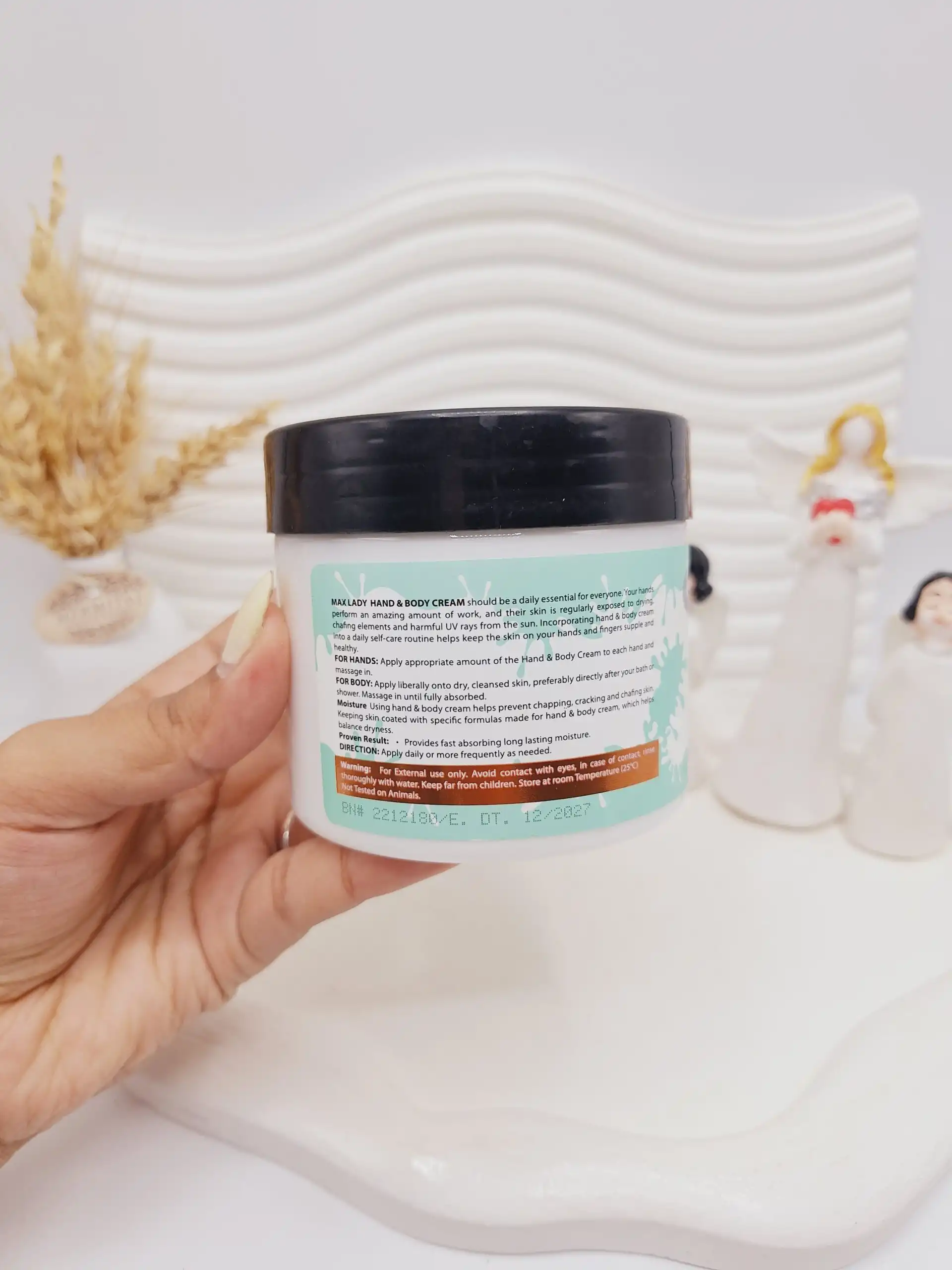 کرم سفید کننده دست و صورت شیر الاغ مکس لیدی کد 3853