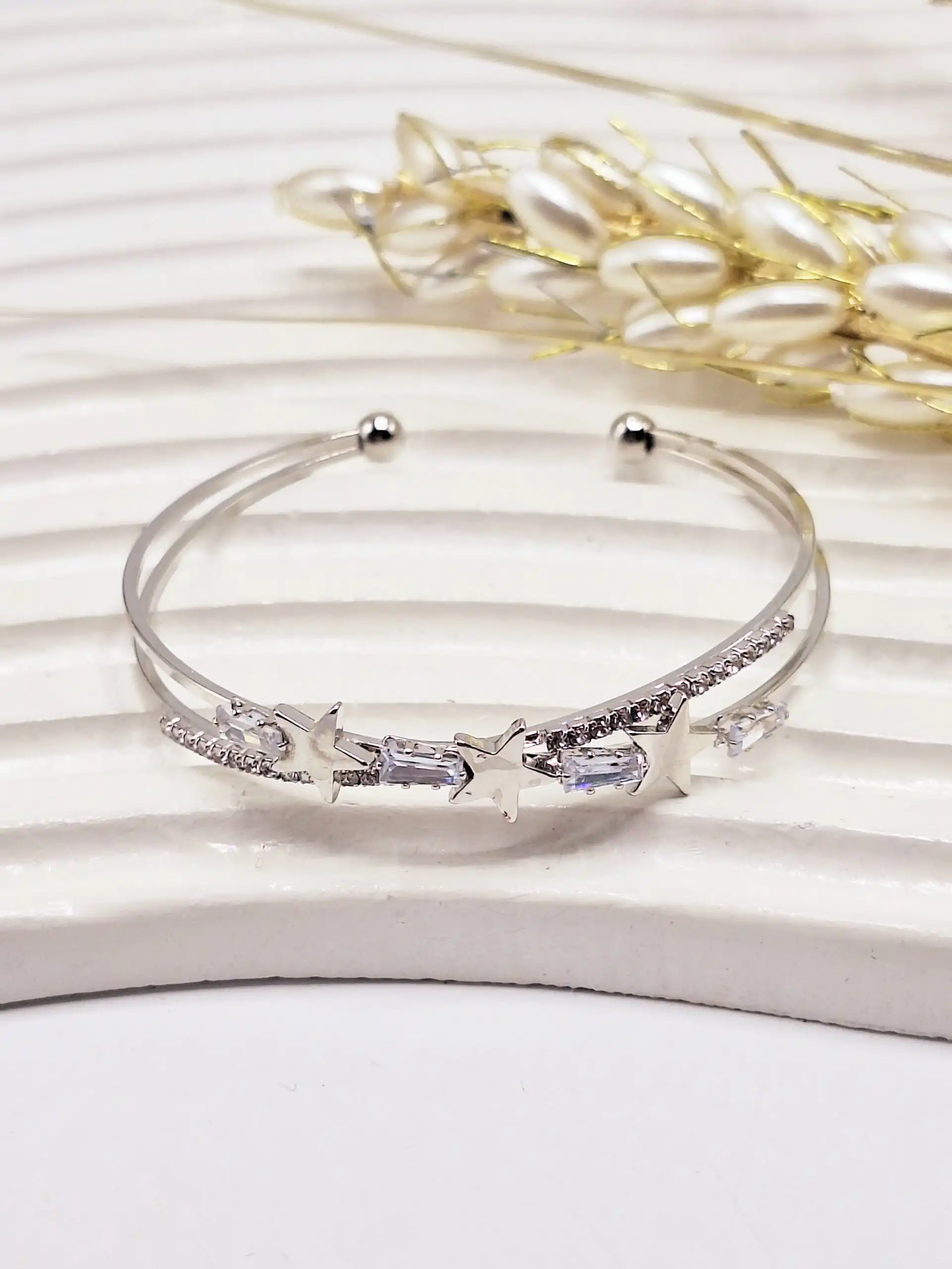 بنگل زیبا دو لاین نگینی طرح ستاره سفید