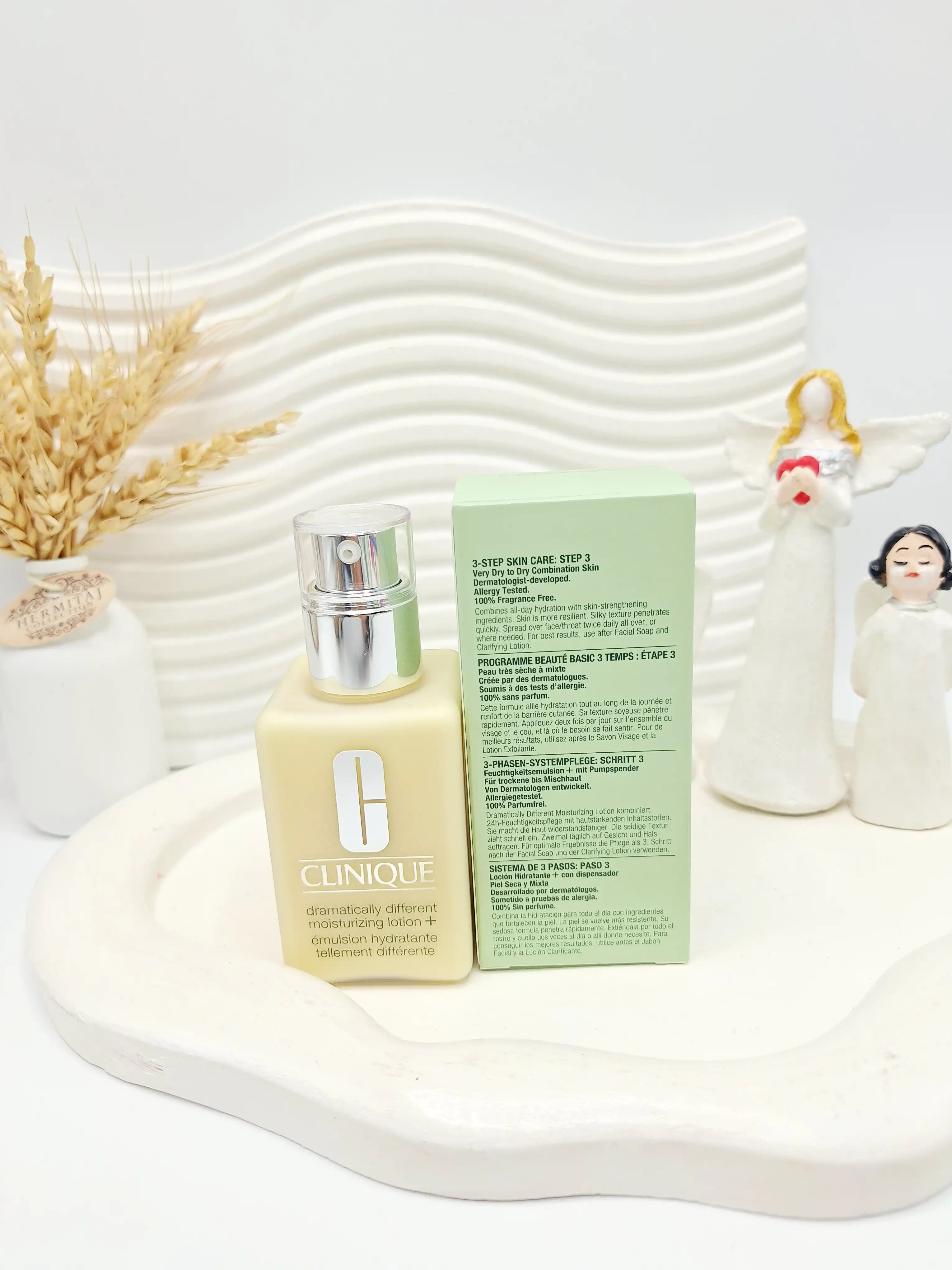 کرم مرطوب کننده کلینیک دراماتیک دیفرنت پلاس اورجینال اصل قوطی سبز پمپی کد 9890