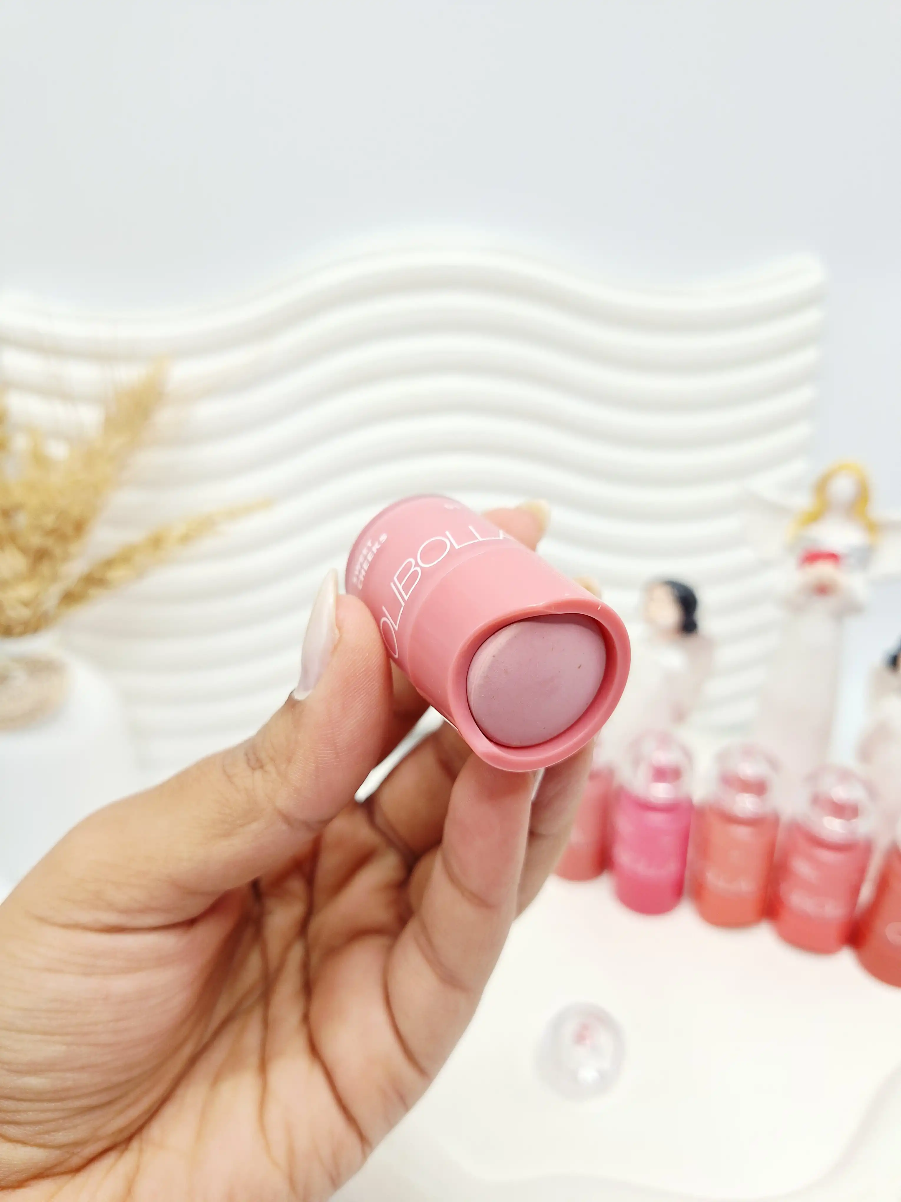 رژگونه مایع دکمه ای تیک تاکی اولیبولا OLIBOLLA کد 243 (جعبه دار)