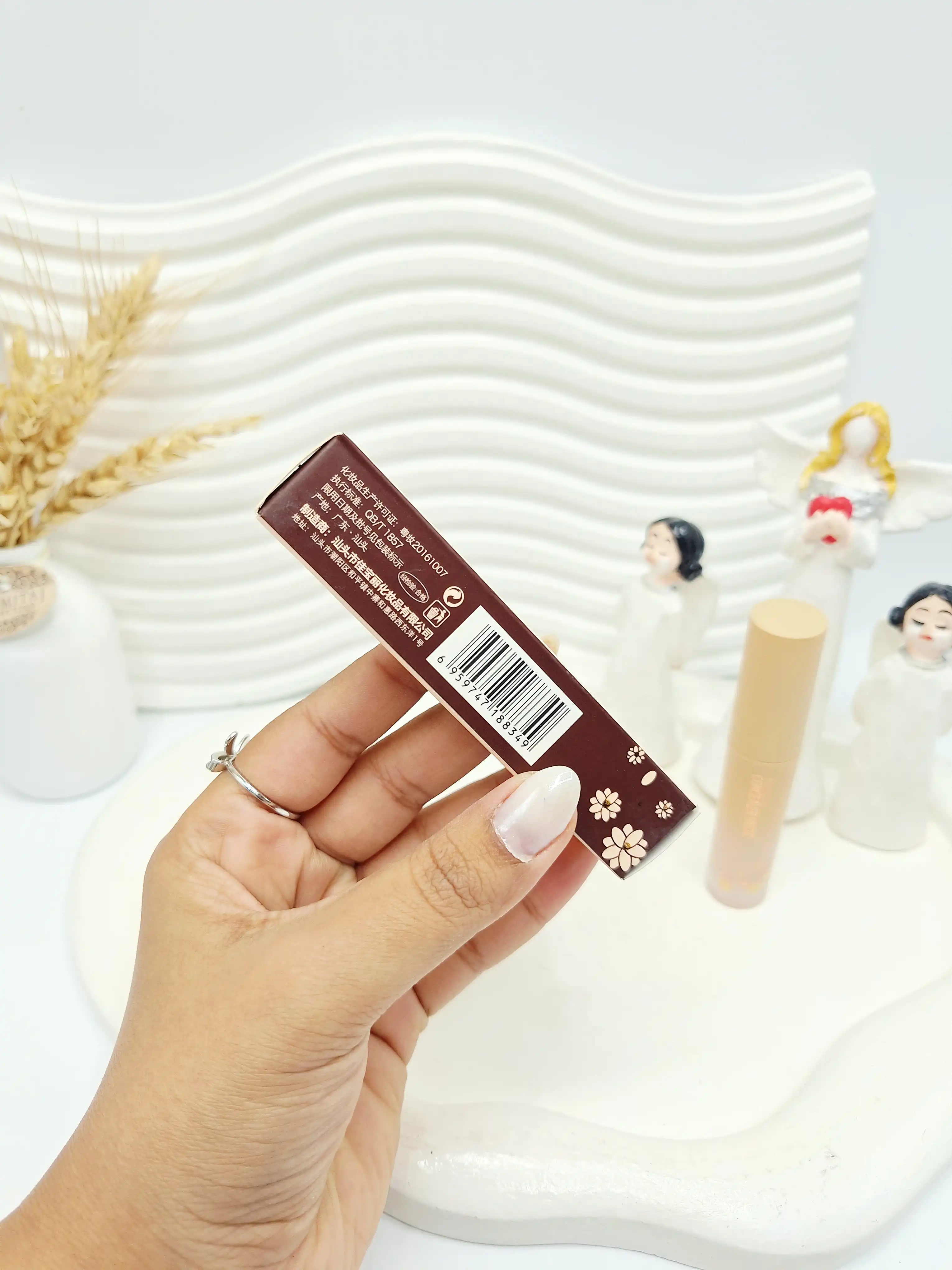 کانسیلر فول کاور اصلی یانگمی کد 8349