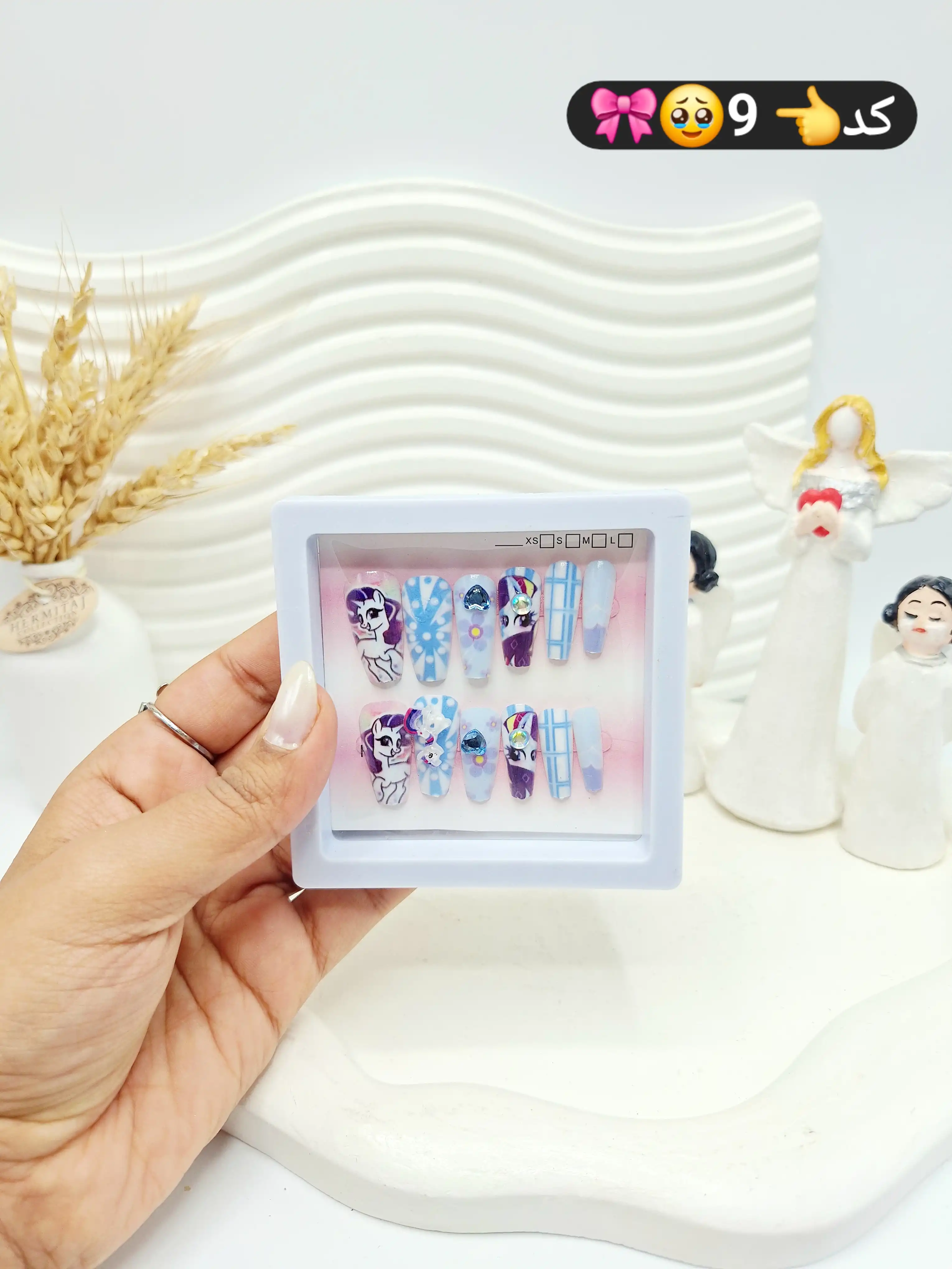 پک اختصاصی کامل ناخن مصنوعی طرح فانتری کیوت با چسپ ناخن دو طرفه (کیفیت تضمینی )