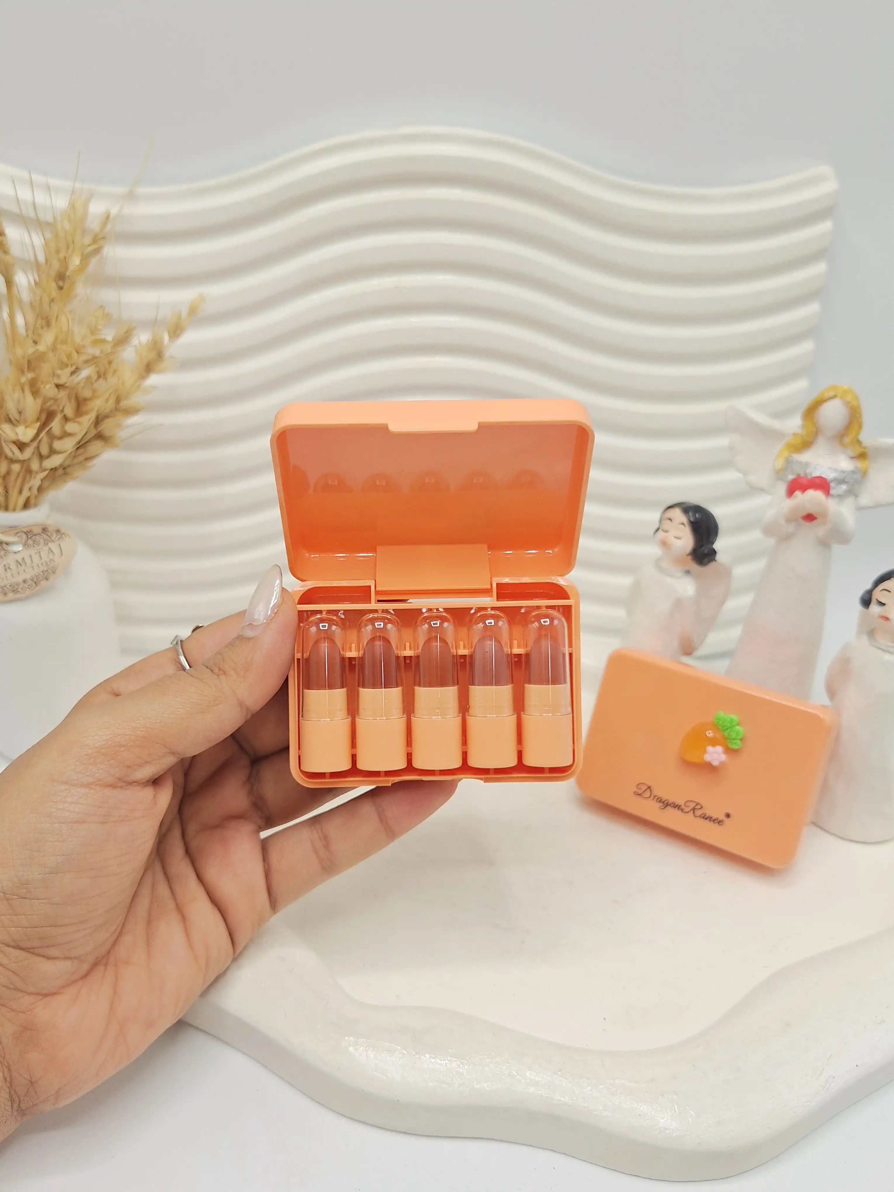 پک رژلب جامد هويج دراگون رانی کد 3994