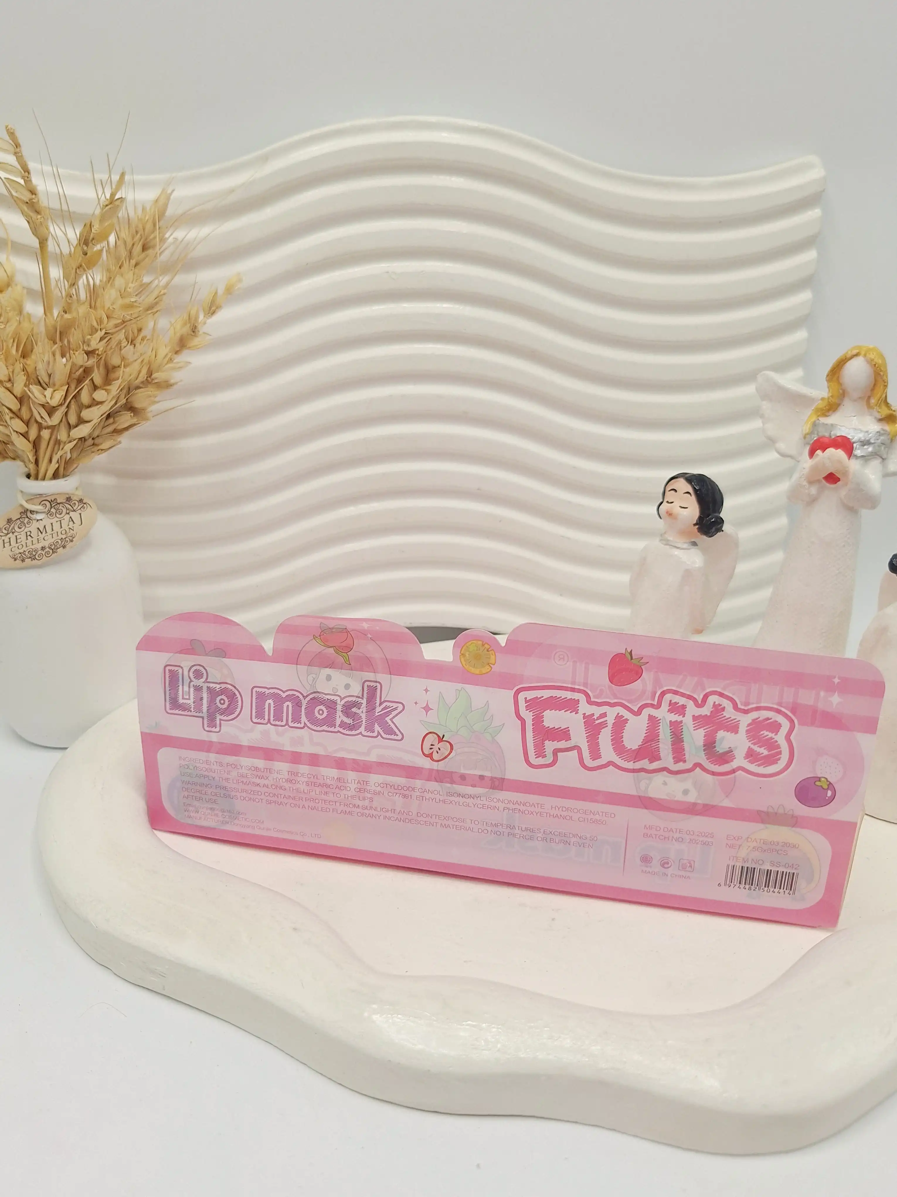 ماسک لب رایحه میوه ای طرح دختر برند HUDAMOJI کد 042