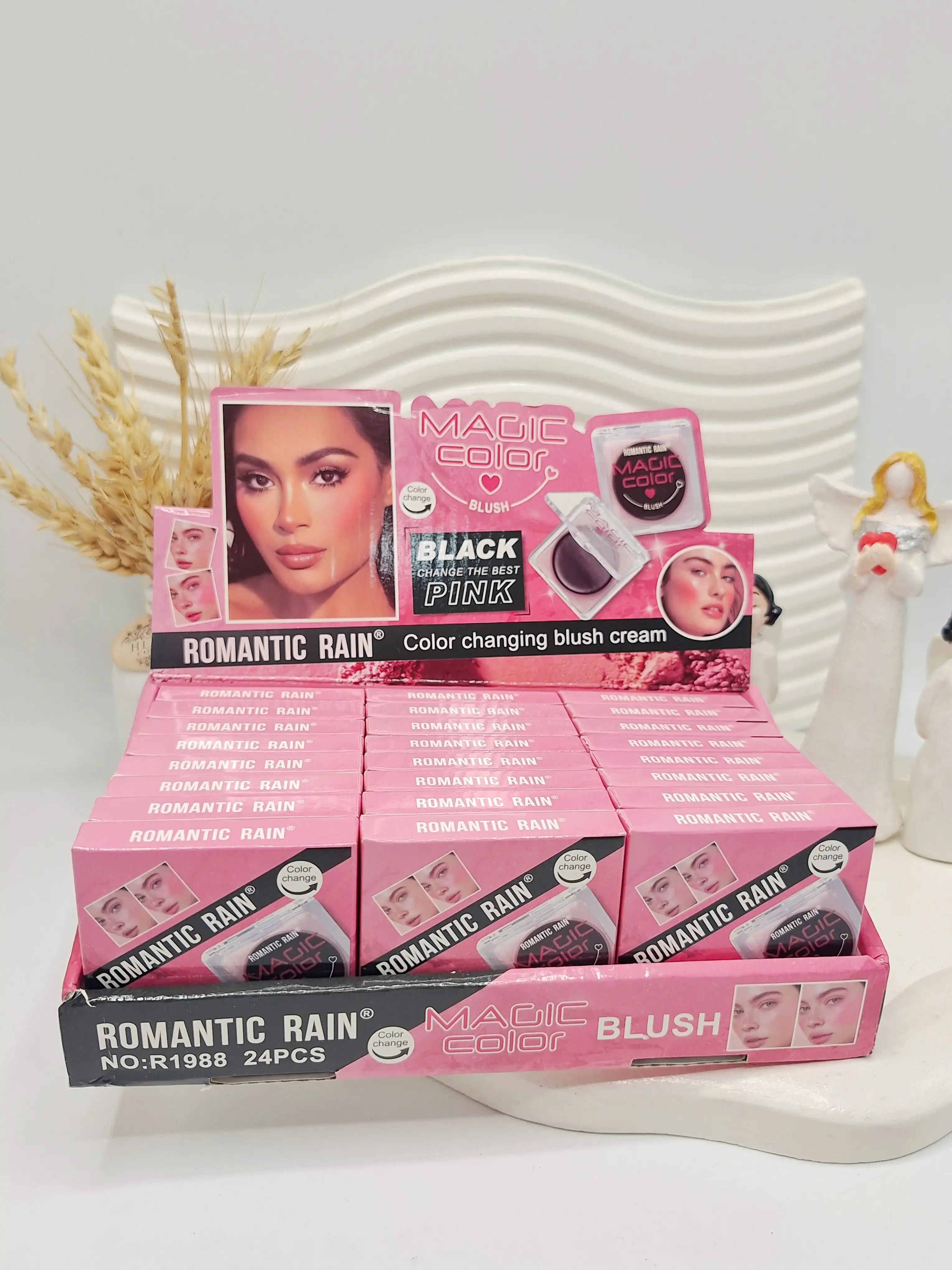 رژ گونه و رژ لب جادویی مشکی برند ROMANTIC RAIN کد 1988