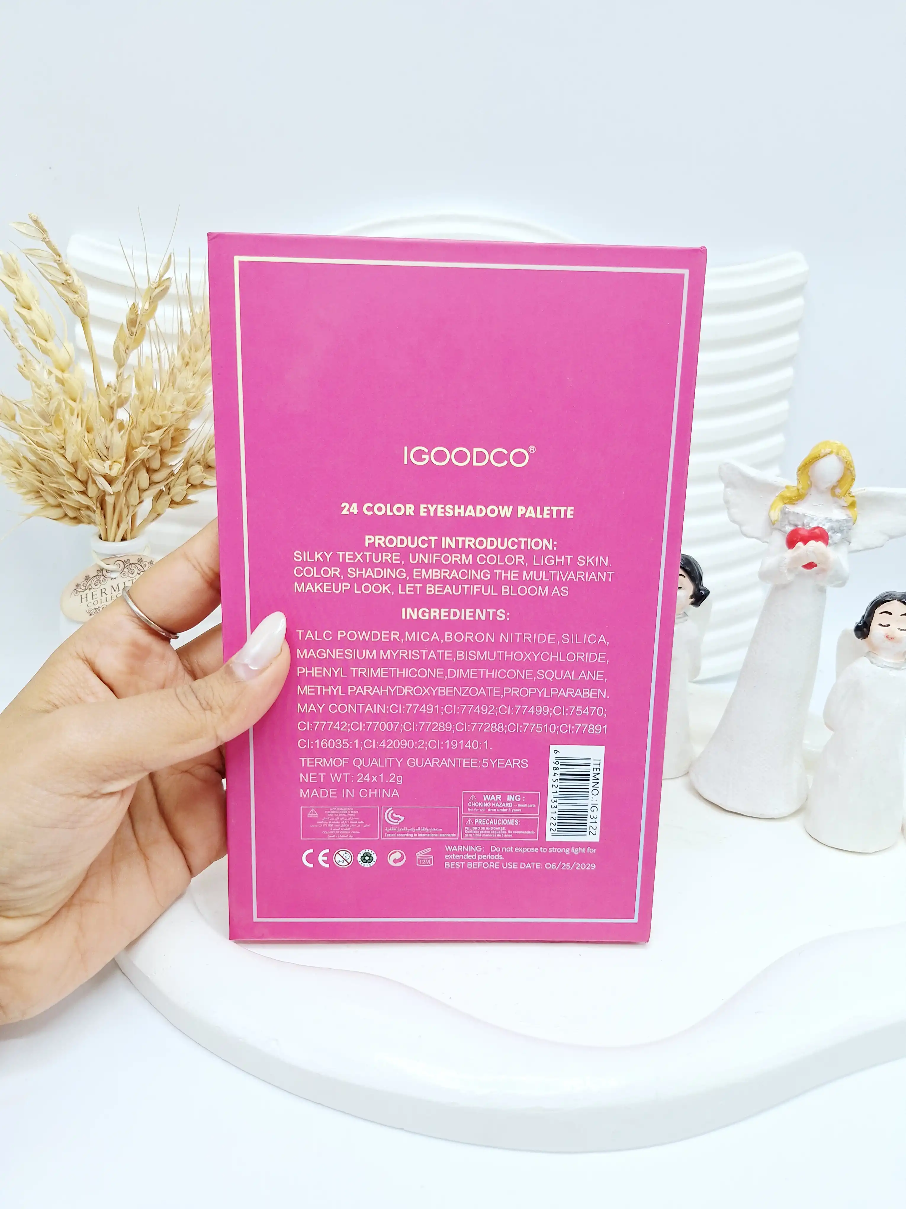 پالت سایه کتابی دختر میکاپ آرتیست کد 1222