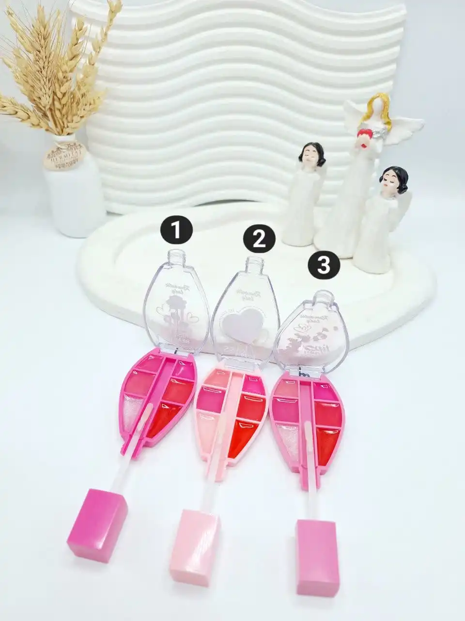 پالت 6 تایی رژ و لیپ گلاس ادکلنی همراه با اپلیکاتور برند رمانتیک لیدی کد 625