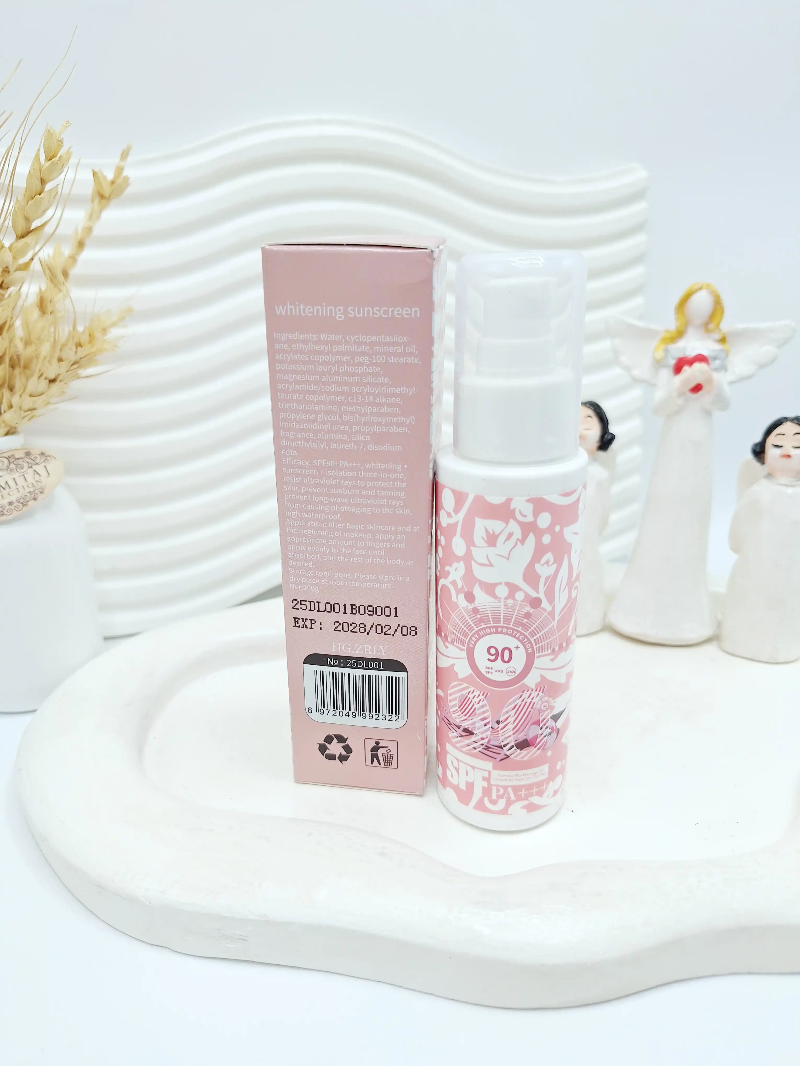 ضد آفتاب Spf 90 پمپی بیرنگ و سبک یارا (کارتن صورتی ) کد 2322