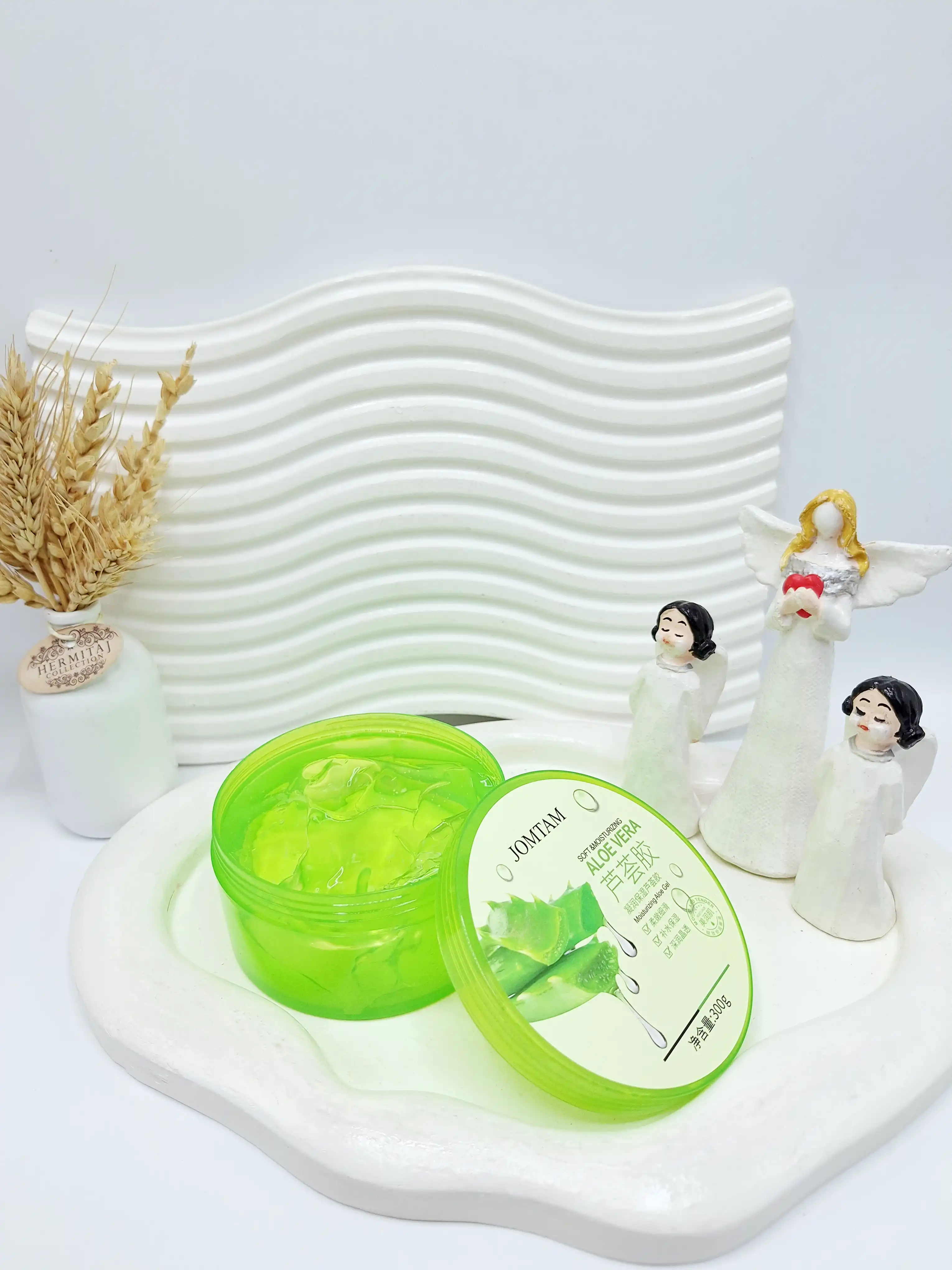 ژل تسکین دهنده و رطوبت رسان رایحه آلوئه ورا کاسه ای کد 8626