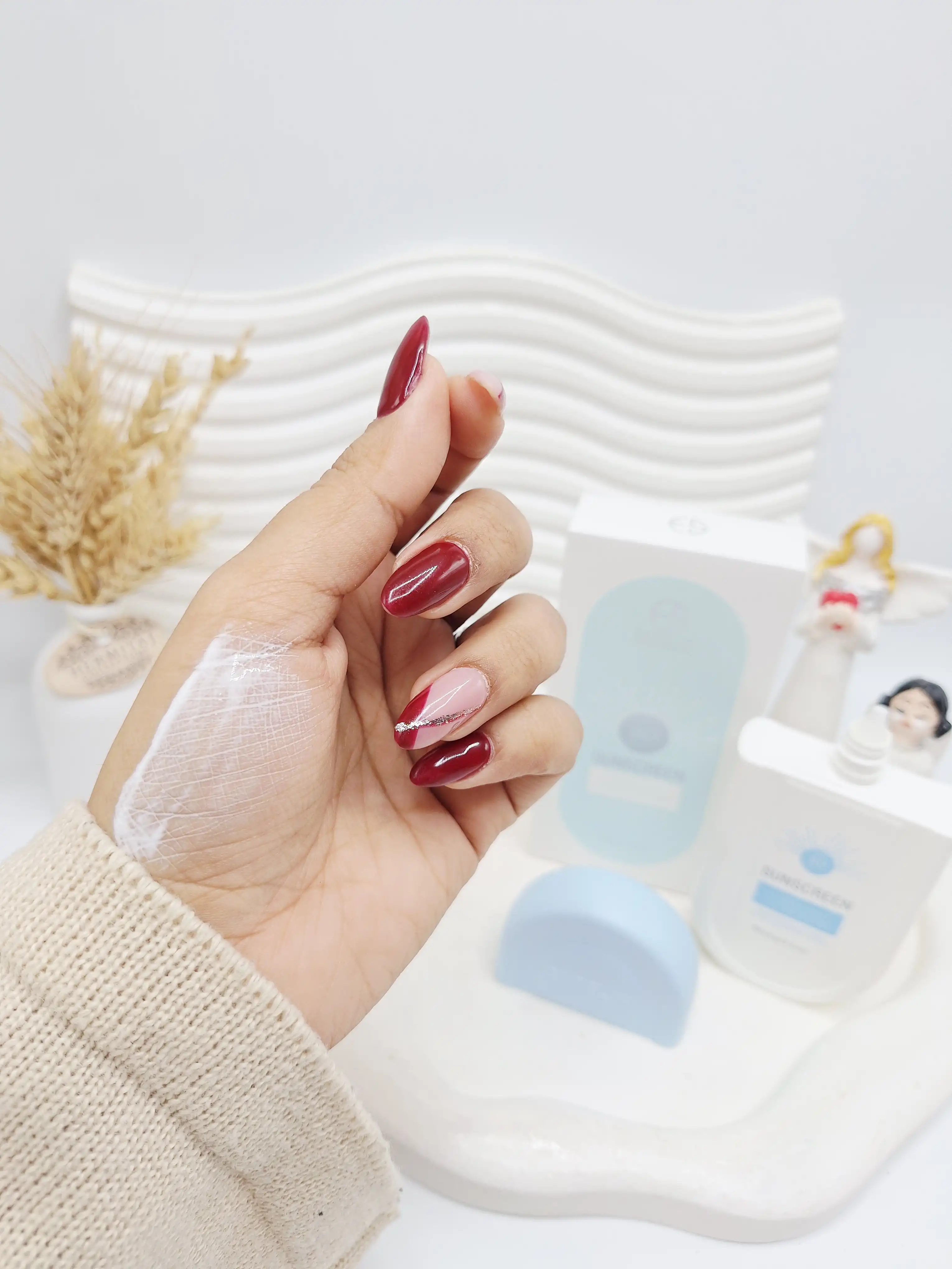 کرم ضد آفتاب بی رنگ استلین 80 SPF مدل ultra کارتن آبی اصلی کد 4565