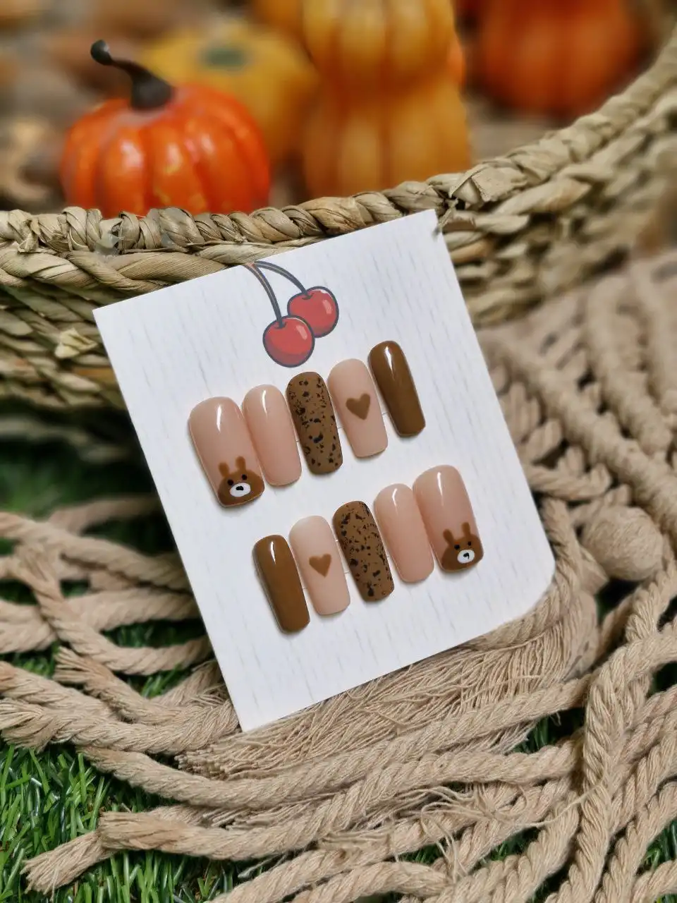 ناخن مصنوعی دست ساز با مواد کاشت مدل خرسی پینترستی  (به همراه پک اختصاصی)