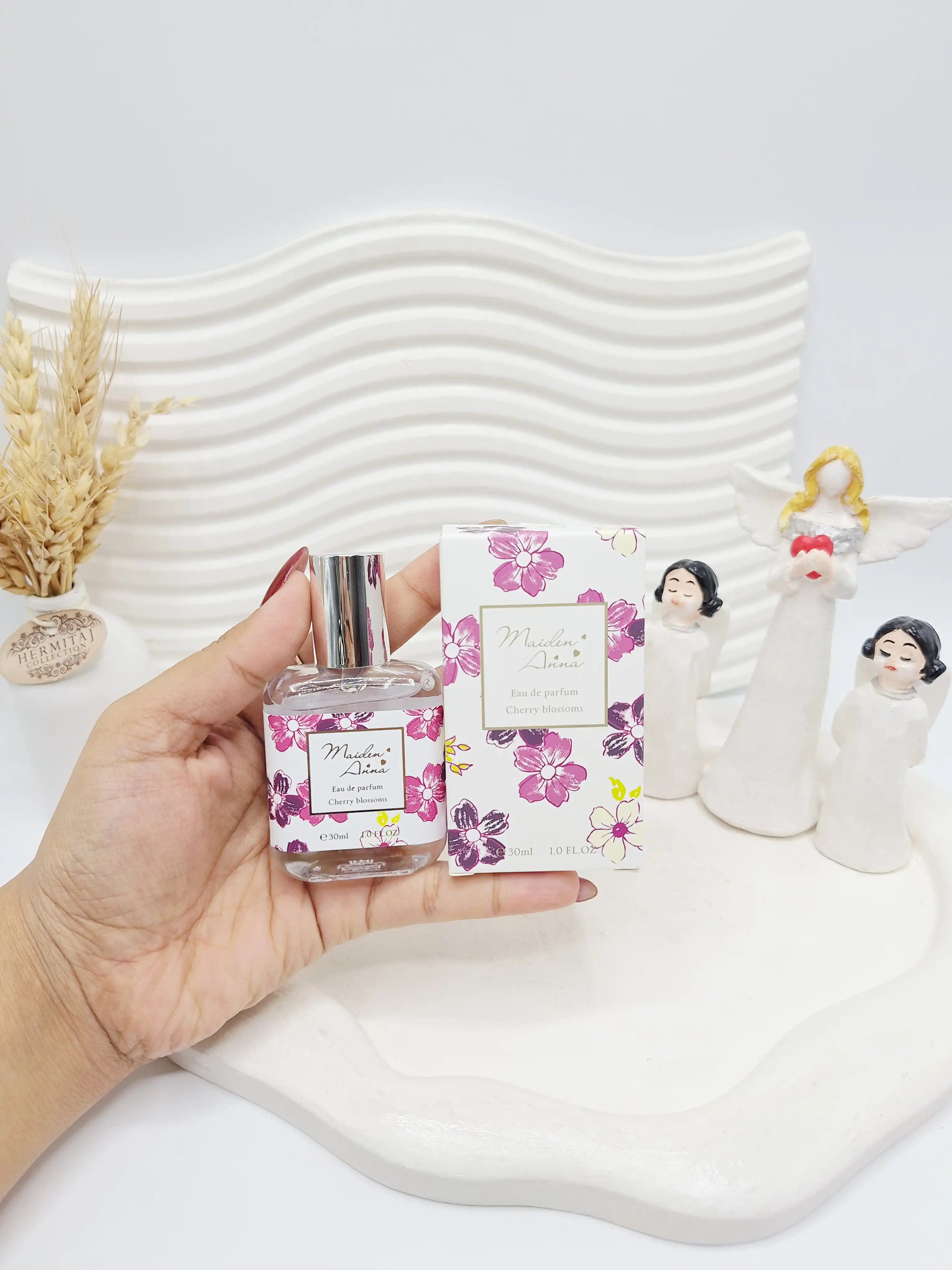 عطر مینی 30میل مدل شکوفه گیلاس شیک و ملایم برند کد 3-5297