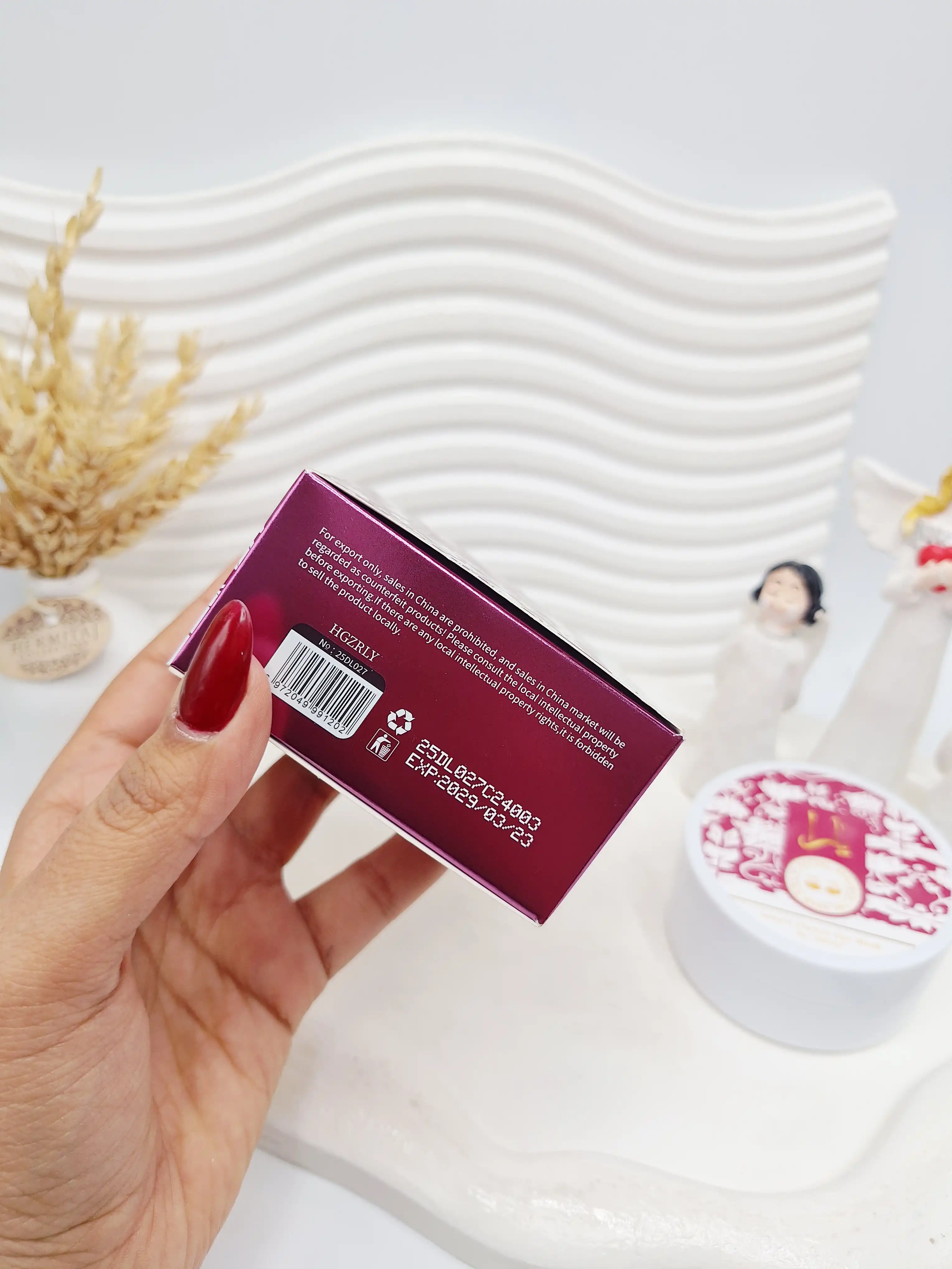 پچ زیر چشم طلا یارا (کارتن سرخابی ) کد 027